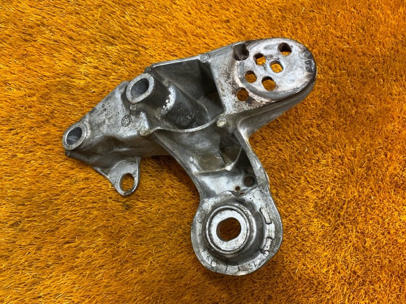 Кронштейн подушки двигателя, 1000 рублей, Красноярск