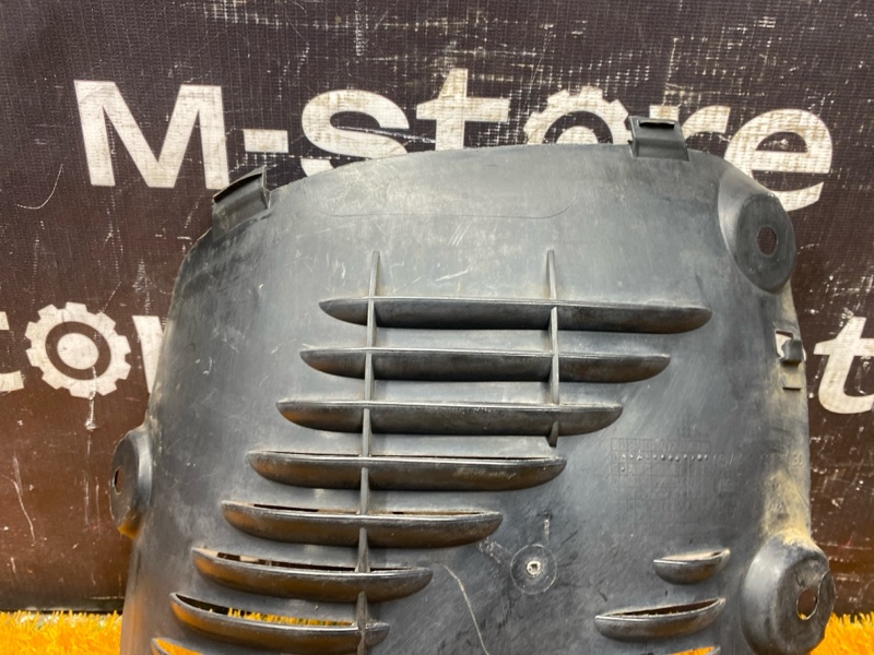 подкрылок, 300 рублей, Красноярск