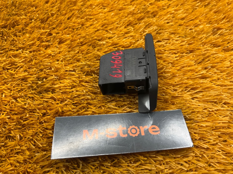 Кнопка центрального замка, 200 рублей, Красноярск