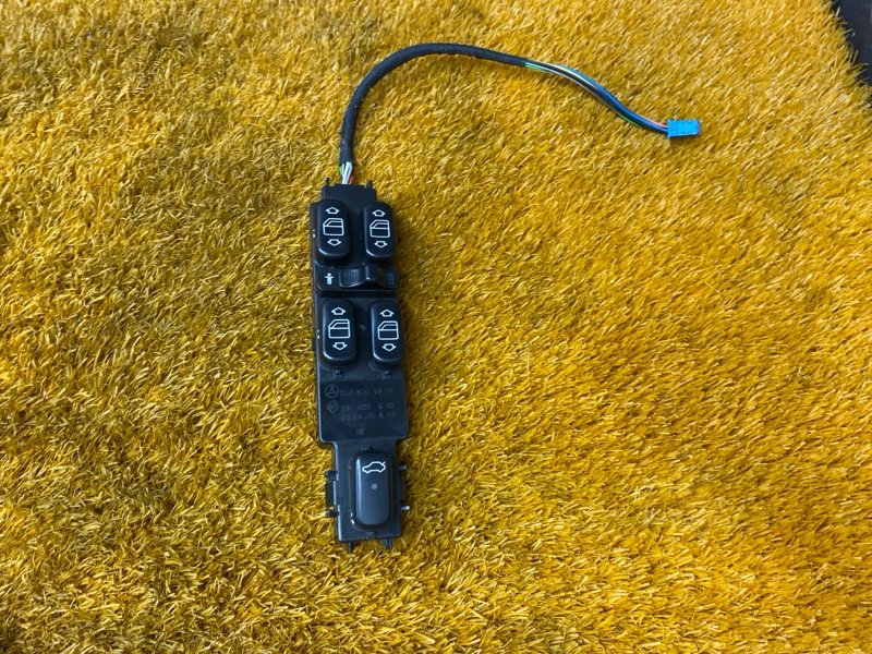 Блок управления стеклоподъемниками, 1000 рублей, Красноярск