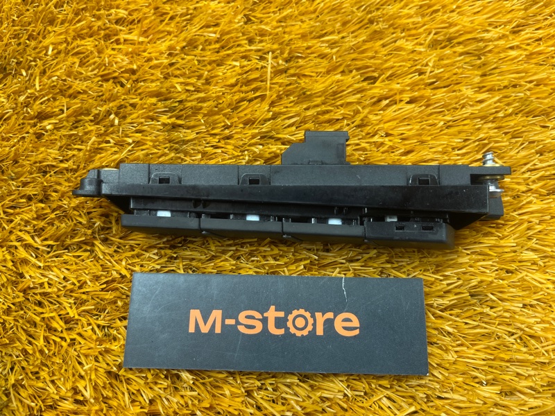 кнопка памяти сидений, 600 рублей, Красноярск