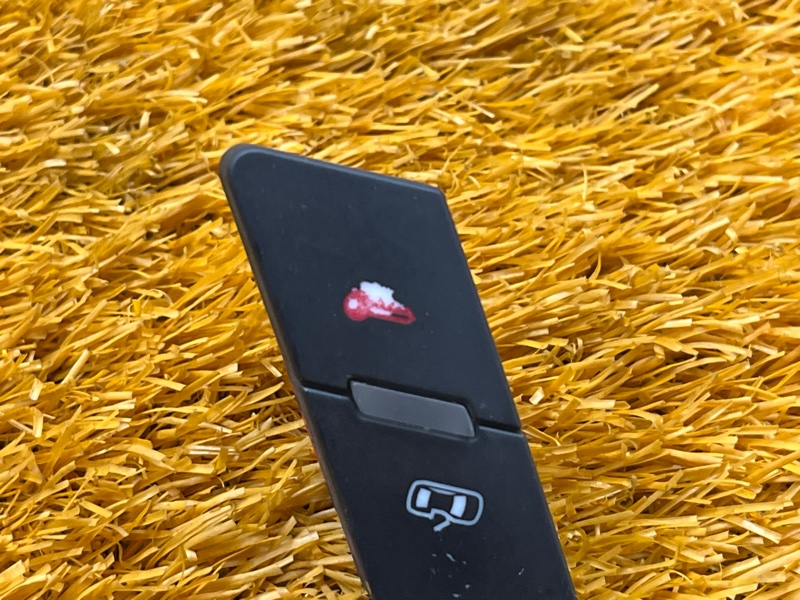 Кнопка центрального замка, 200 рублей, Красноярск