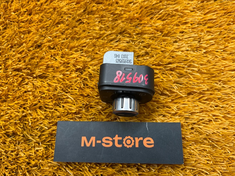 Кнопка регулировки зеркал, 1000 рублей, Красноярск