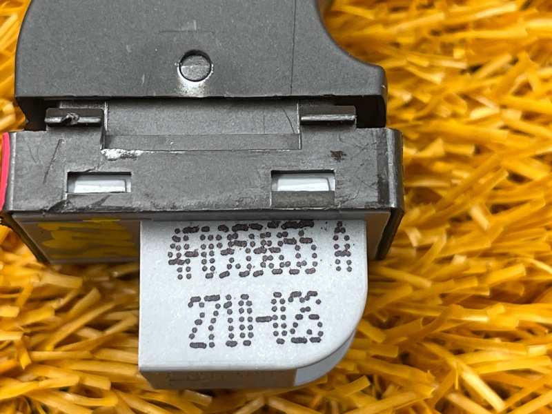 кнопка стеклоподъемника, 200 рублей, Красноярск