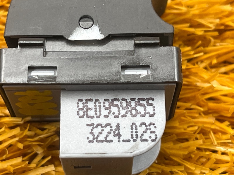 кнопка стеклоподъемника, 200 рублей, Красноярск