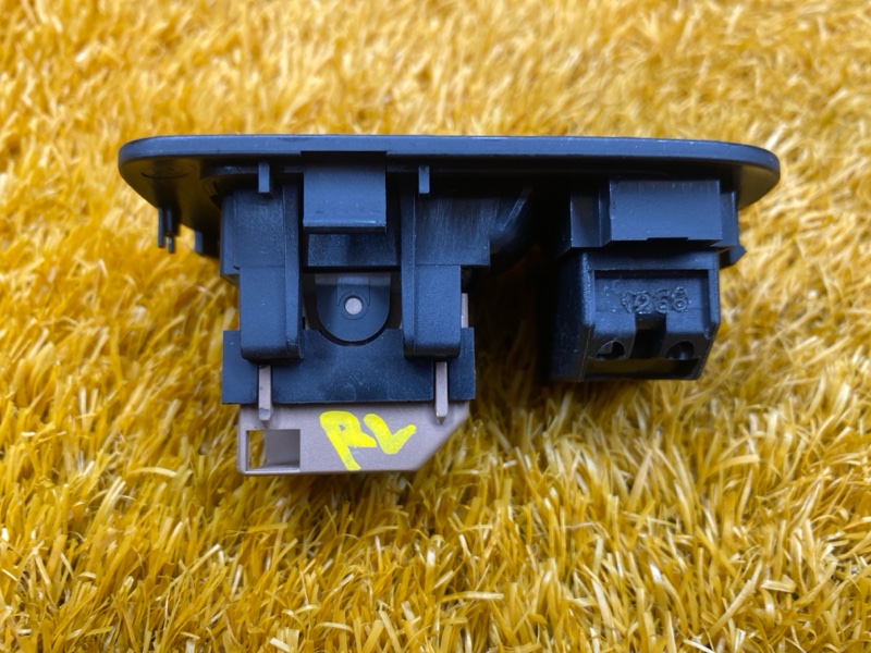 кнопка стеклоподъемника, 500 рублей, Красноярск