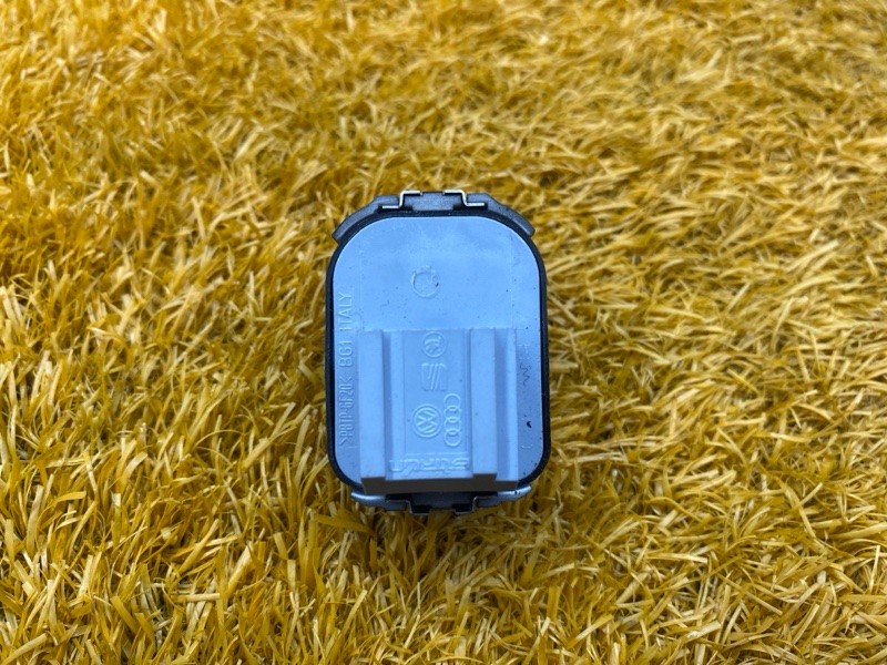 Кнопка регулировки зеркал, 500 рублей, Красноярск