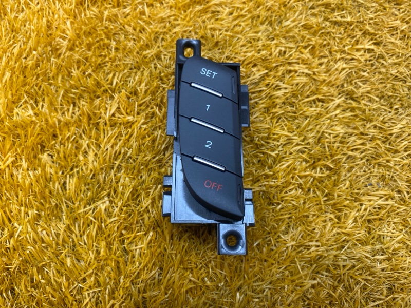 кнопка памяти сидений, 1000 рублей, Красноярск