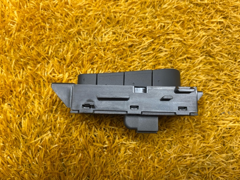 кнопка памяти сидений, 1000 рублей, Красноярск