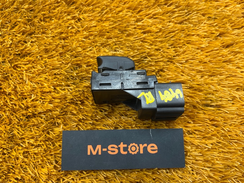 кнопка стеклоподъемника, 500 рублей, Красноярск