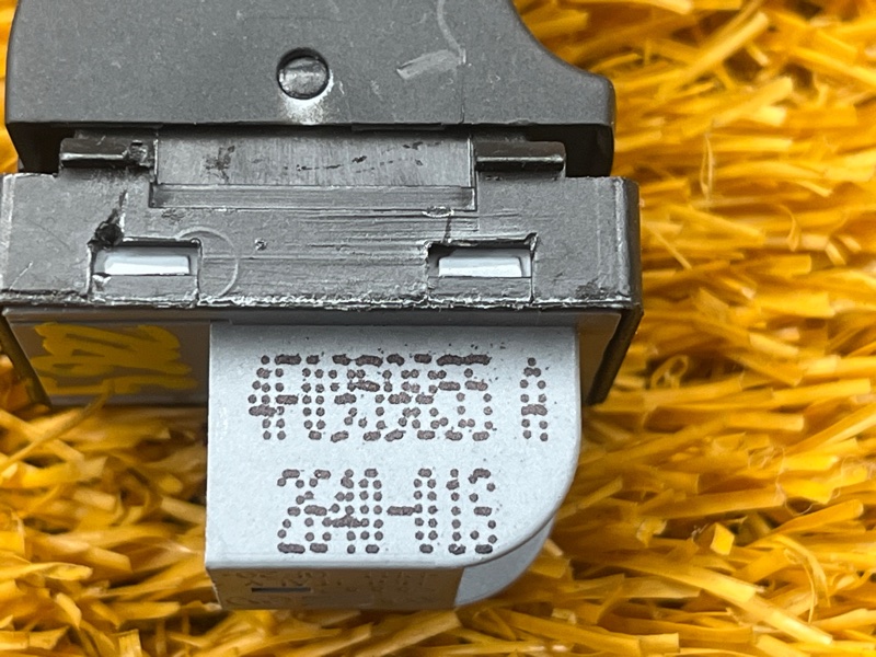 кнопка стеклоподъемника, 200 рублей, Красноярск