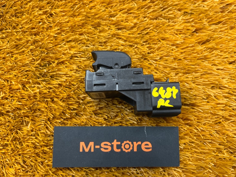 кнопка стеклоподъемника, 500 рублей, Красноярск