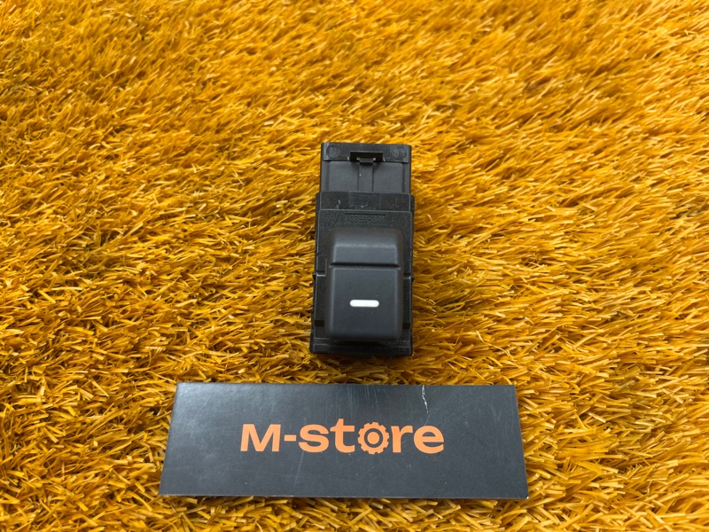 кнопка стеклоподъемника, 500 рублей, Красноярск