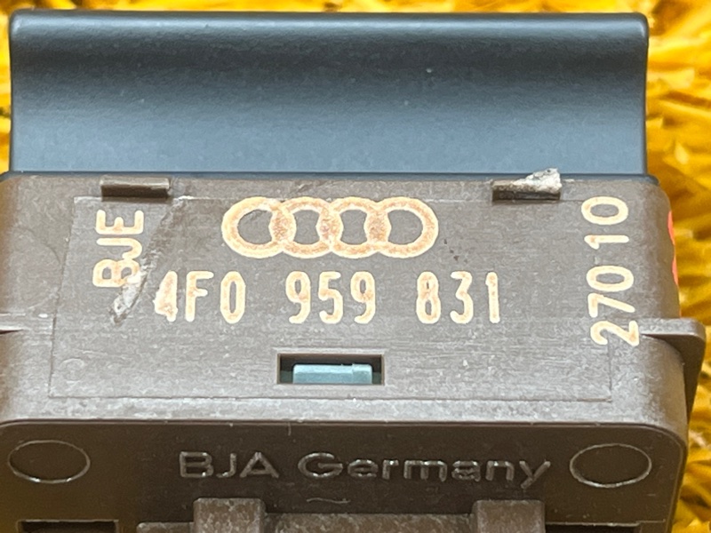 Кнопка открывания багажника, 200 рублей, Красноярск