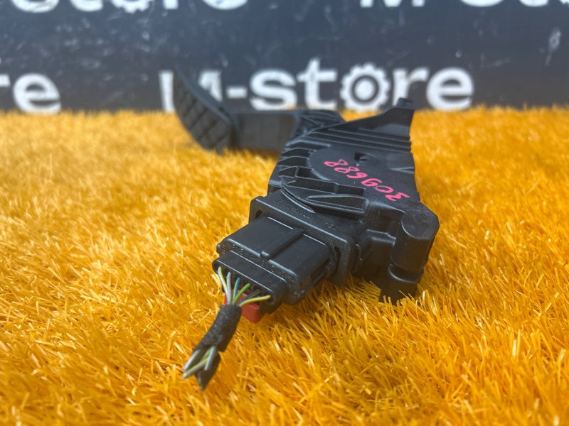 педаль газа, 1500 рублей, Красноярск