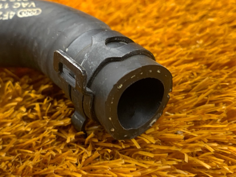 Патрубок системы охлаждения, 200 рублей, Красноярск