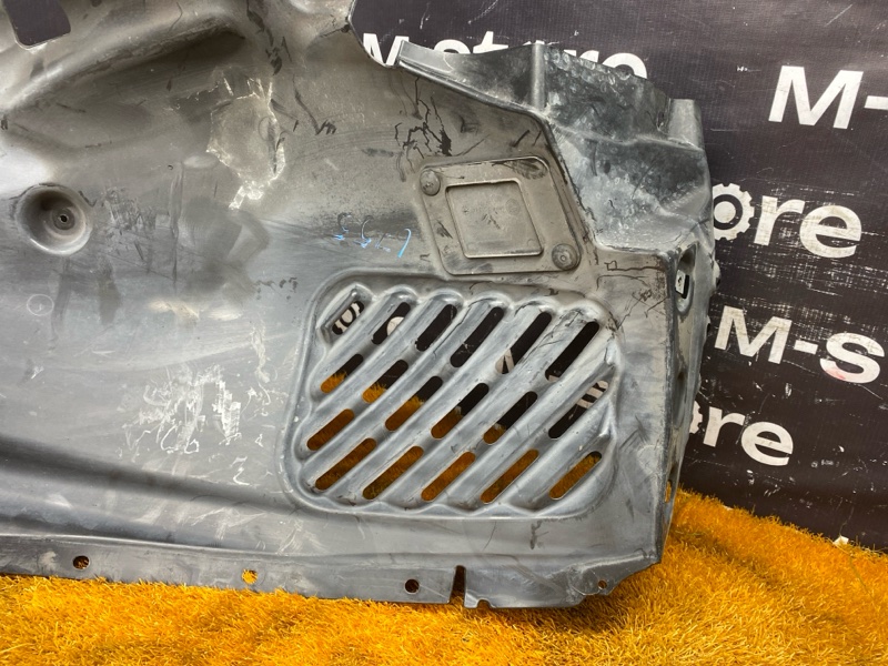 подкрылок, 5000 рублей, Красноярск