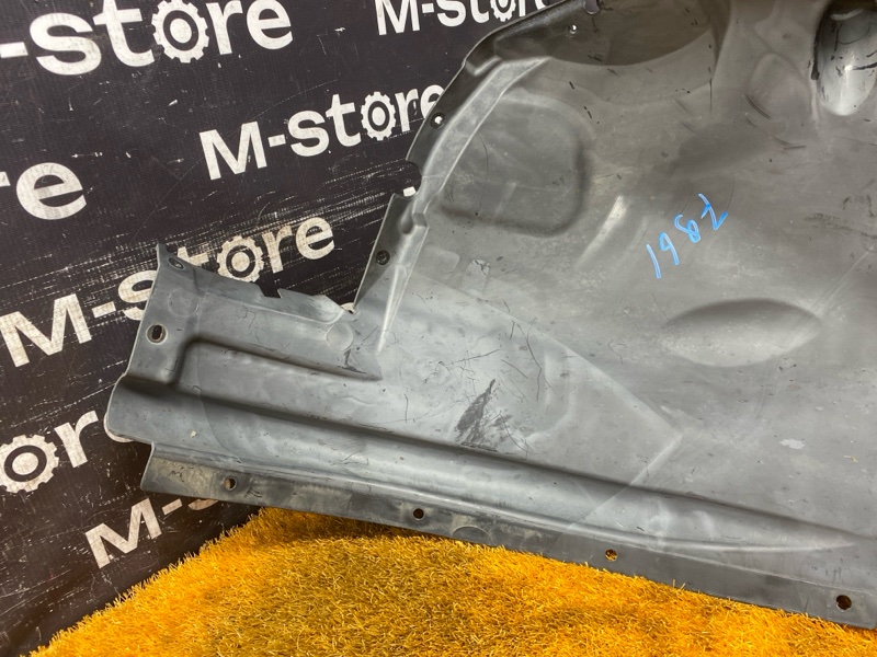 подкрылок, 1000 рублей, Красноярск