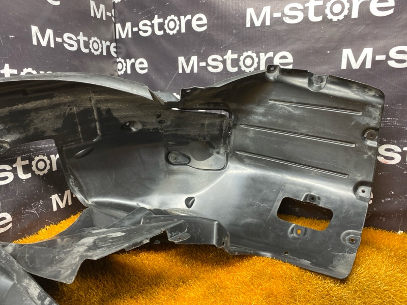 подкрылок, 5000 рублей, Красноярск