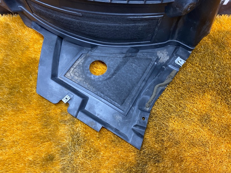 подкрылок, 7500 рублей, Красноярск