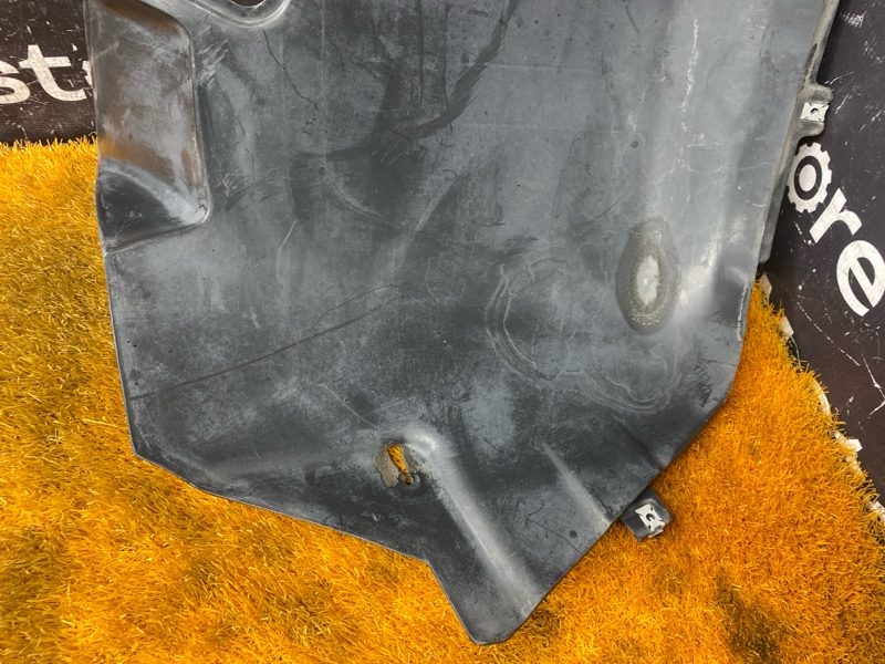 подкрылок, 7500 рублей, Красноярск