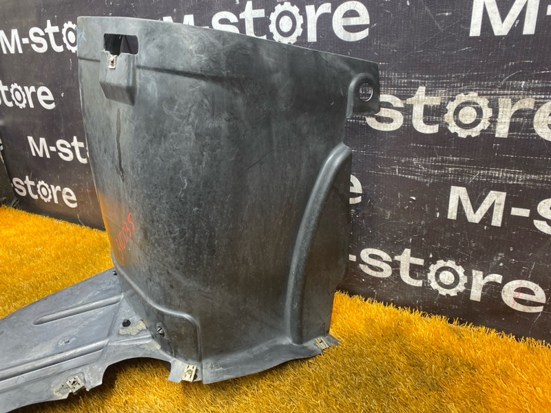 подкрылок, 3000 рублей, Красноярск