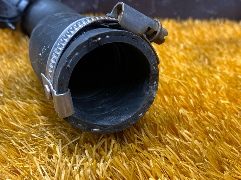 Патрубок радиатора верхний, 3500 рублей, Красноярск