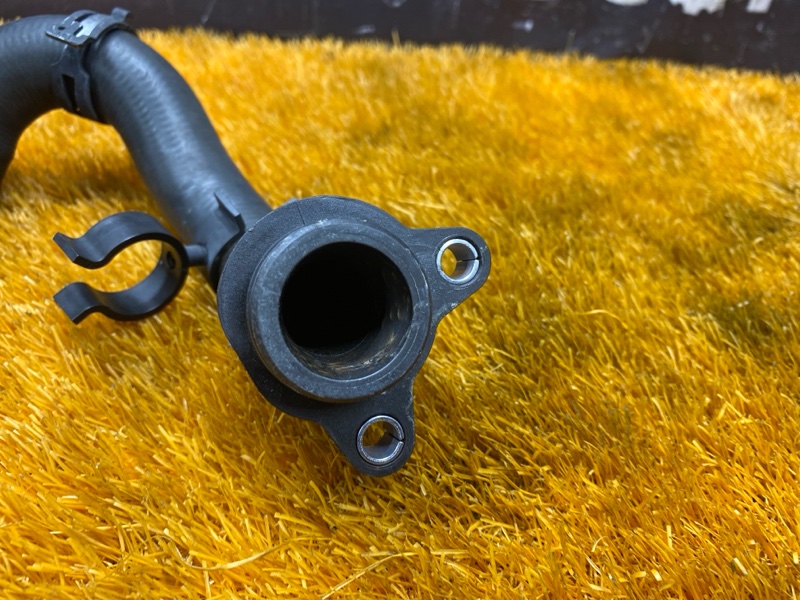 Патрубок системы охлаждения, 1000 рублей, Красноярск