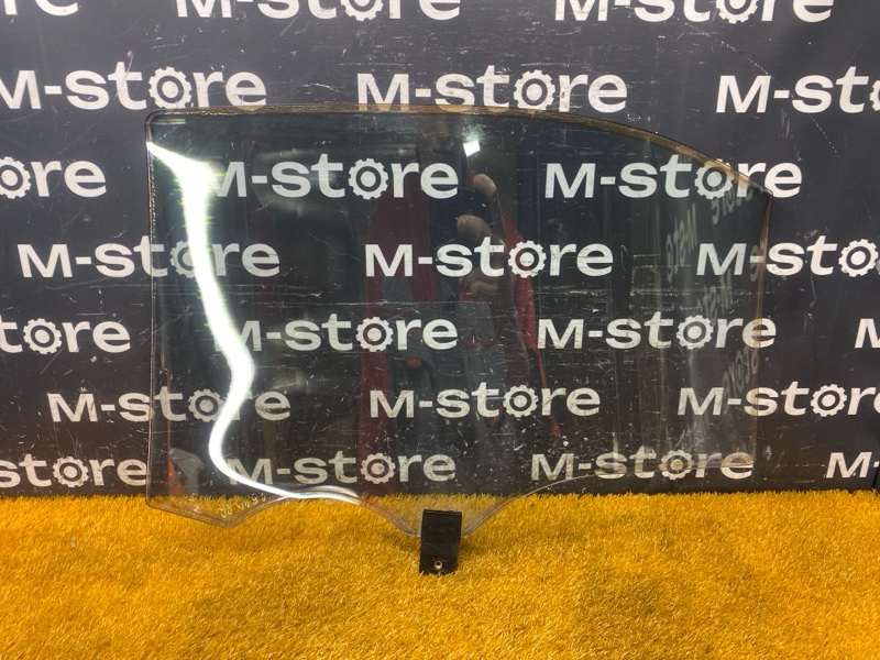 Стекло боковое, 1800 рублей, Красноярск