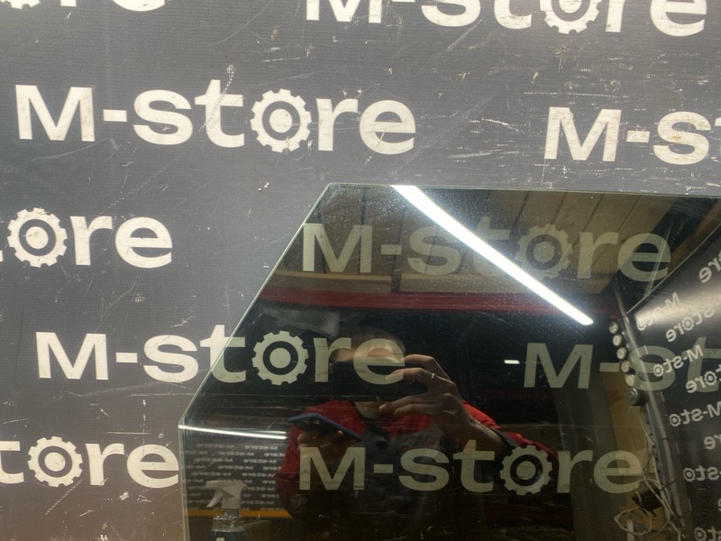 Стекло боковое, 500 рублей, Красноярск