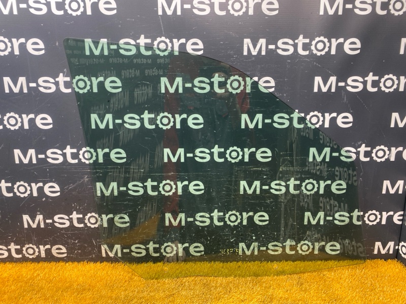 Стекло боковое, 1000 рублей, Красноярск