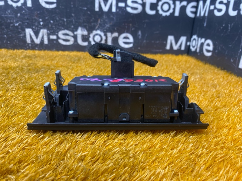 Переключатель света фар, 1000 рублей, Красноярск