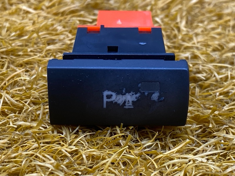 Кнопка включения парктроников, 300 рублей, Красноярск