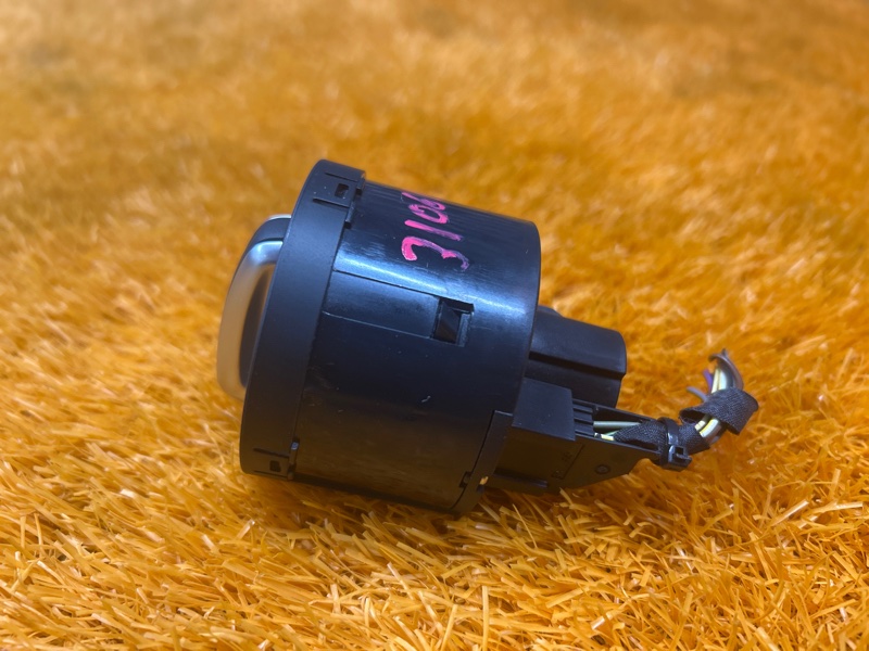 Переключатель света фар, 2000 рублей, Красноярск