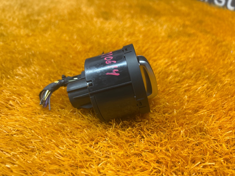 Переключатель света фар, 2000 рублей, Красноярск