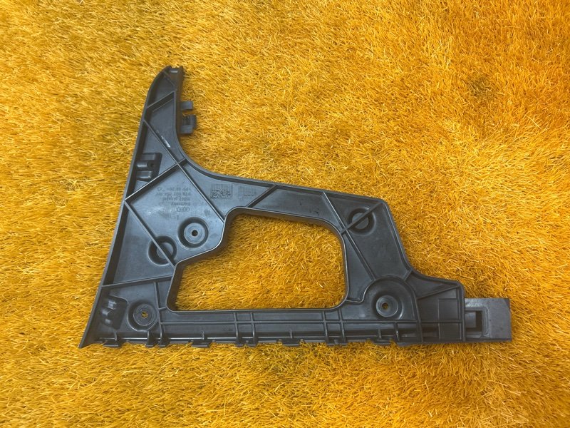 крепление бампера, 1000 рублей, Красноярск