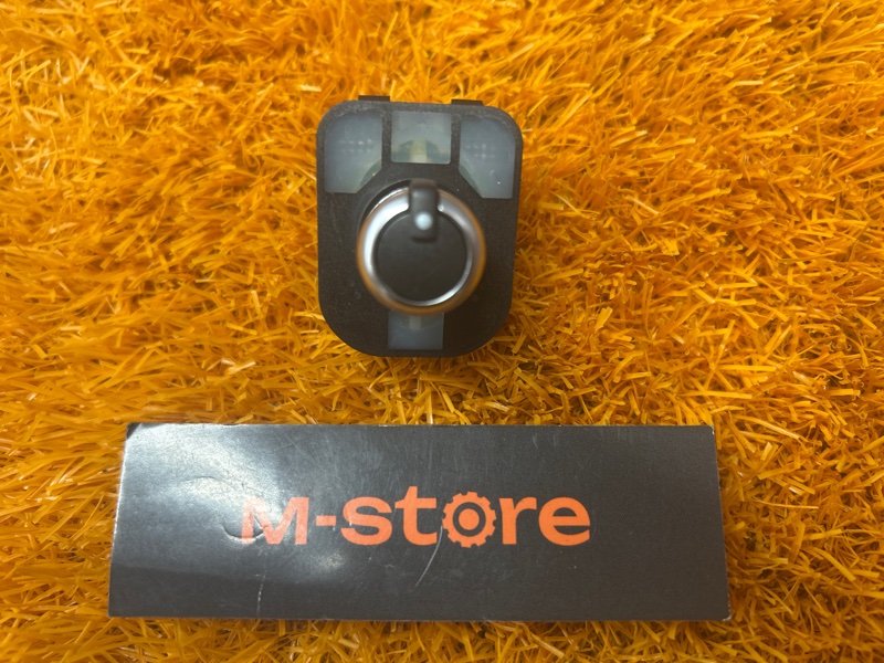 Кнопка регулировки зеркал, 1000 рублей, Красноярск