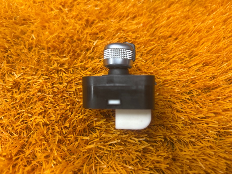 Кнопка регулировки зеркал, 1000 рублей, Красноярск