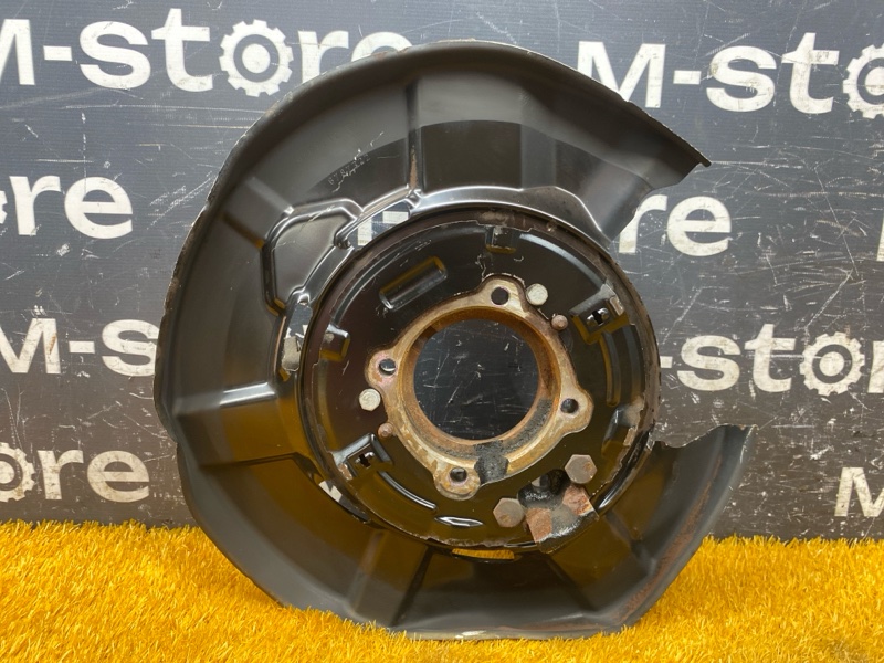 кулак поворотный, 1800 рублей, Красноярск