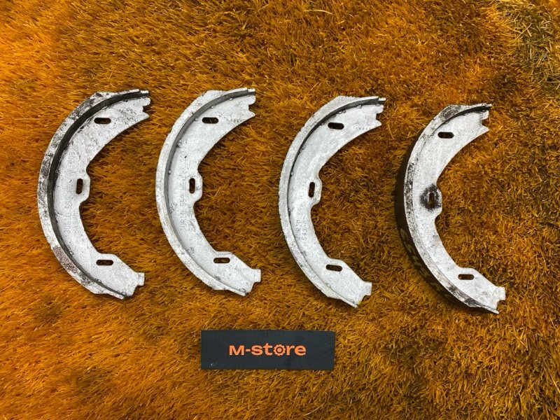 Колодки ручника, 1000 рублей, Красноярск