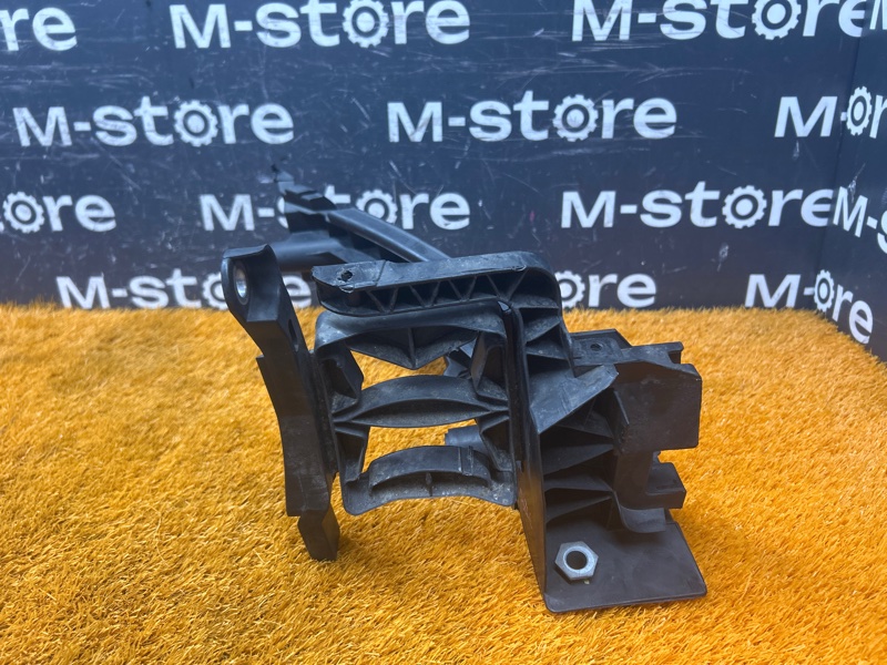 кронштейн фары, 5000 рублей, Красноярск