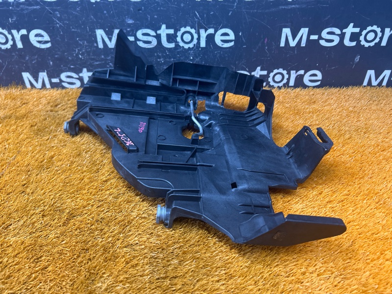 кронштейн фары, 3000 рублей, Красноярск