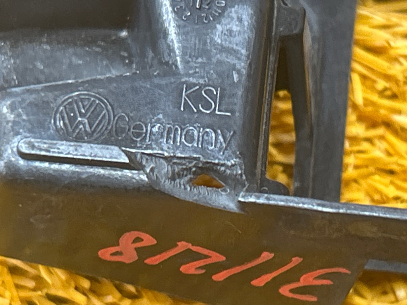 крепление бампера, 1300 рублей, Красноярск