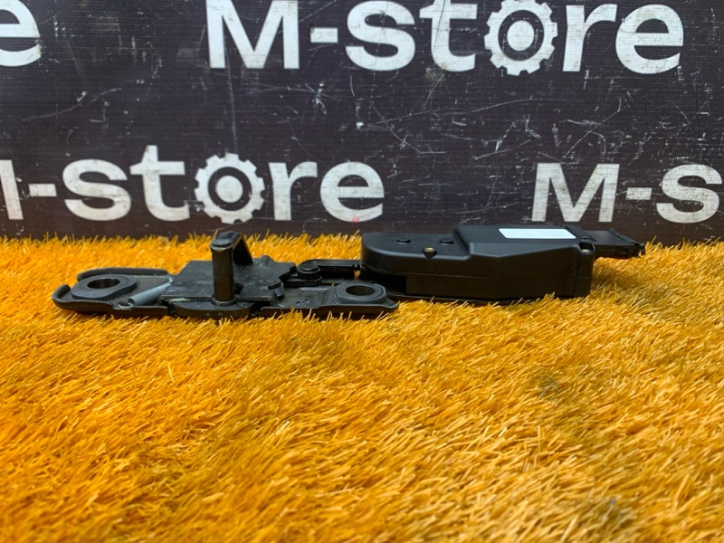 Доводчик крышки багажника, 5000 рублей, Красноярск