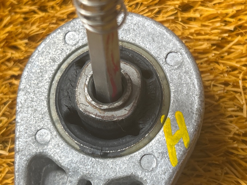 подушка двигателя, 700 рублей, Красноярск