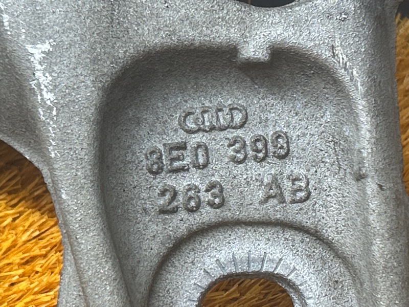 Кронштейн КПП, 2000 рублей, Красноярск