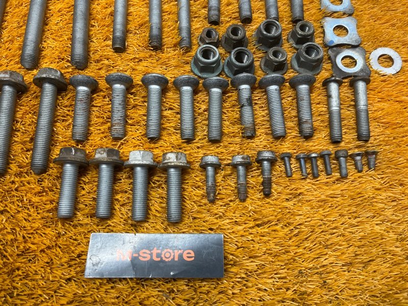 Болты и гайки задней подвески, 800 рублей, Красноярск