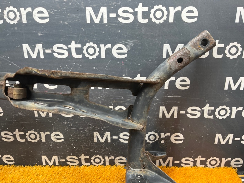 Балка поперечная (подрамник), 5400 рублей, Красноярск