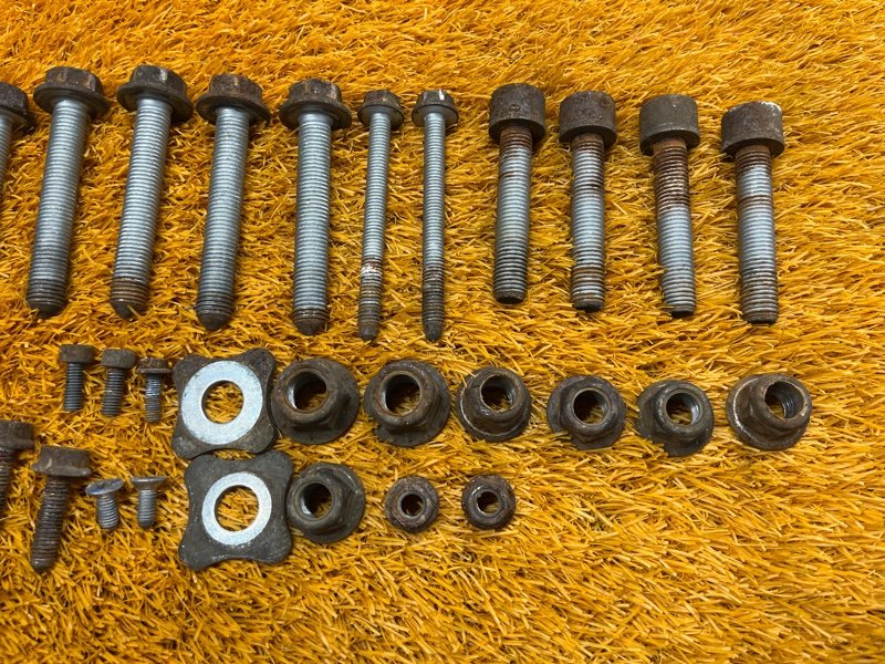 Болты и гайки задней подвески, 700 рублей, Красноярск