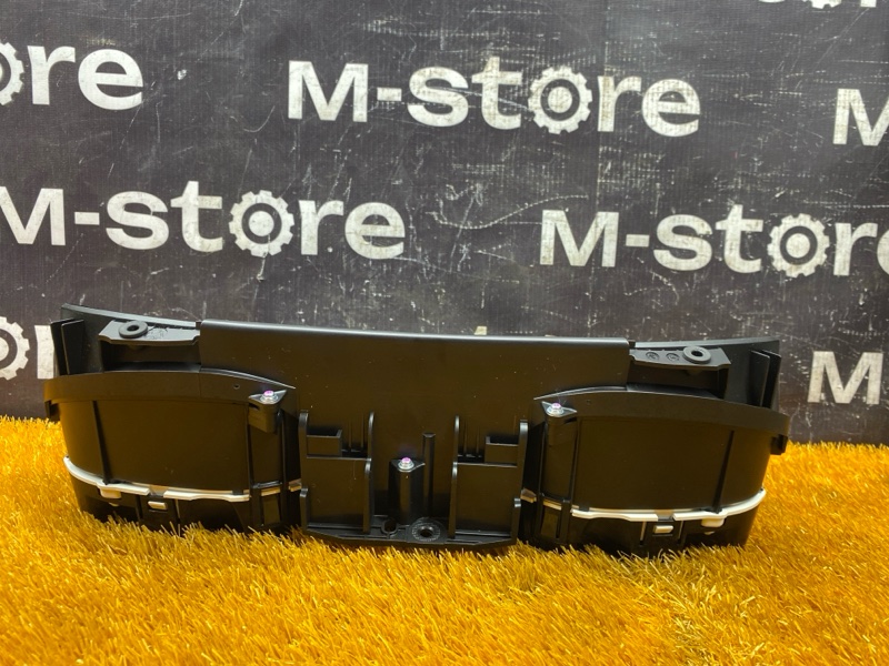 щиток приборов, 2000 рублей, Красноярск